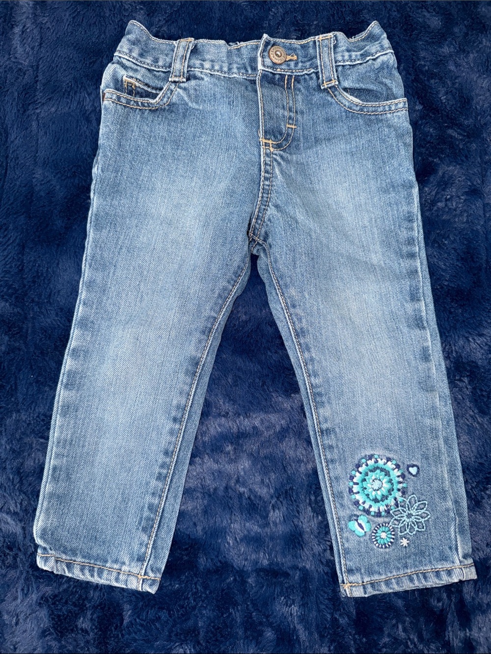 18 M 1990s vintage Oshkosh Girls Light Wash Embroidered Floral Jeans